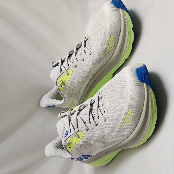 Hoka One One Clifton 9 Sneakers (M Size 9.5D) - Picture 2 of 14